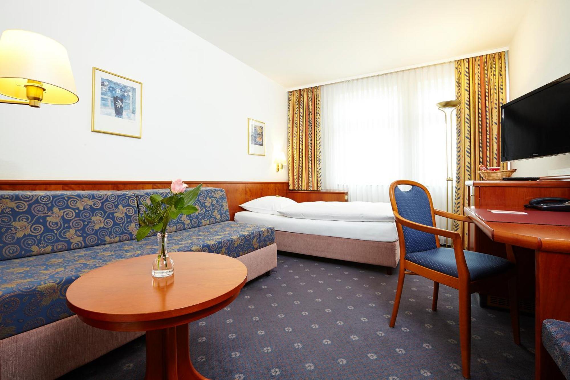Trans World Hotel Columbus Seligenstadt Exterior foto